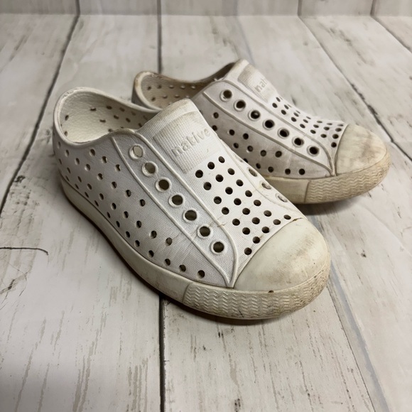 Native Sandals White Child Size 8 - Picture 1 of 5